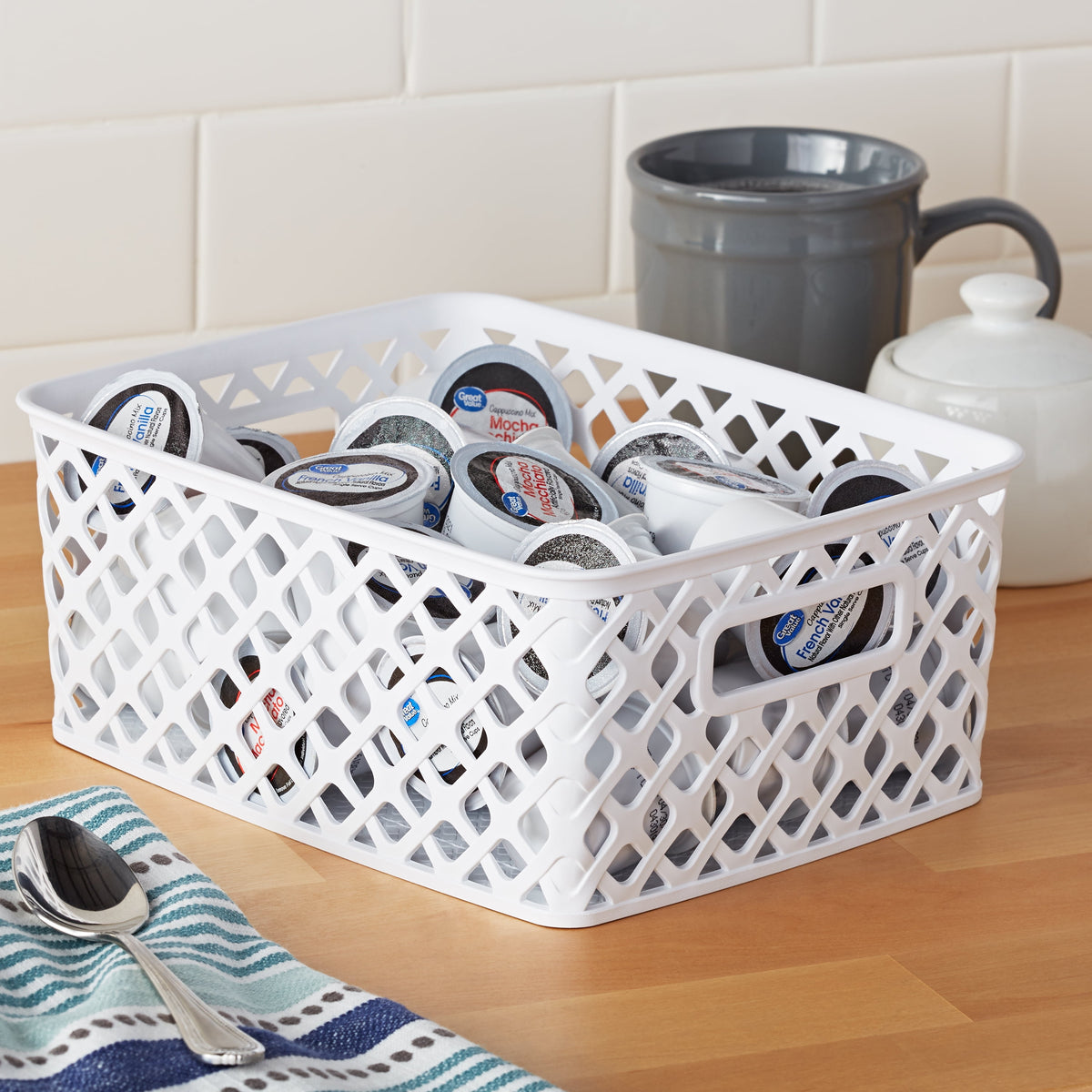 (6 pack) Mainstays Small White Decorative Plastic Storage Basket, 10 in x 7.9 in x 4 in